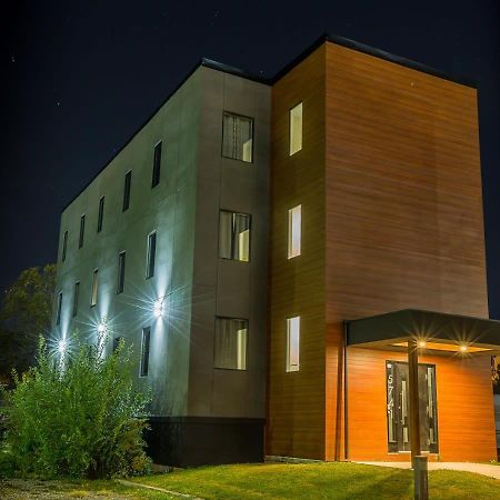 Clifton Hill Hideaway 4B - Two Bedroom Condo 나이아가라 폭포 외부 사진