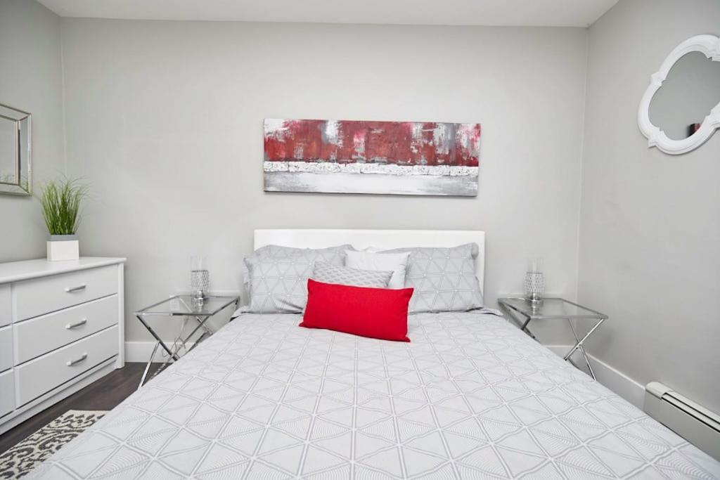 Clifton Hill Hideaway 4B - Two Bedroom Condo 나이아가라 폭포 외부 사진