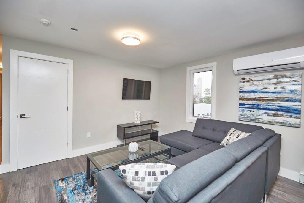 Clifton Hill Hideaway 4B - Two Bedroom Condo 나이아가라 폭포 외부 사진